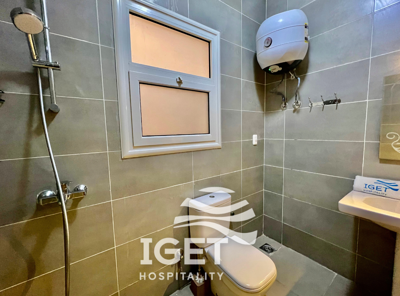 ImageOf Chalet Direct on pool in North Coast