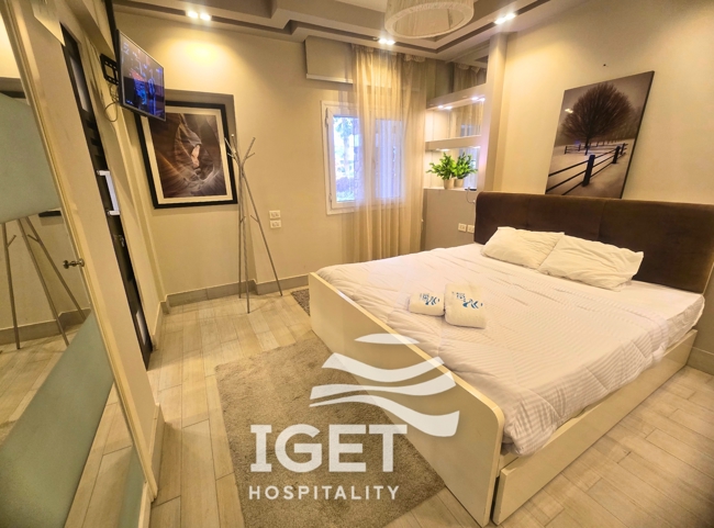 Image of 1BR Studio with Outdoor Dining | Mountain View