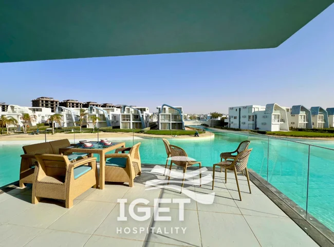Image of Senior first-floor chalet with a direct lagoon view in Fouka Bay