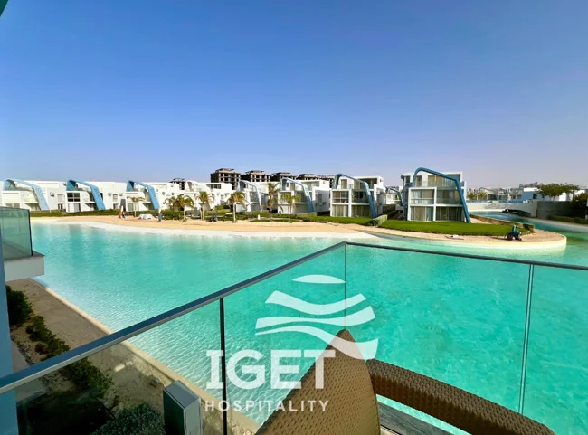 Image of Senior first-floor chalet with a direct lagoon view in Fouka Bay