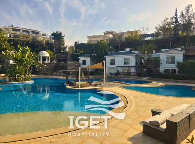 Image of 1BR Studio with Outdoor Dining | Mountain View