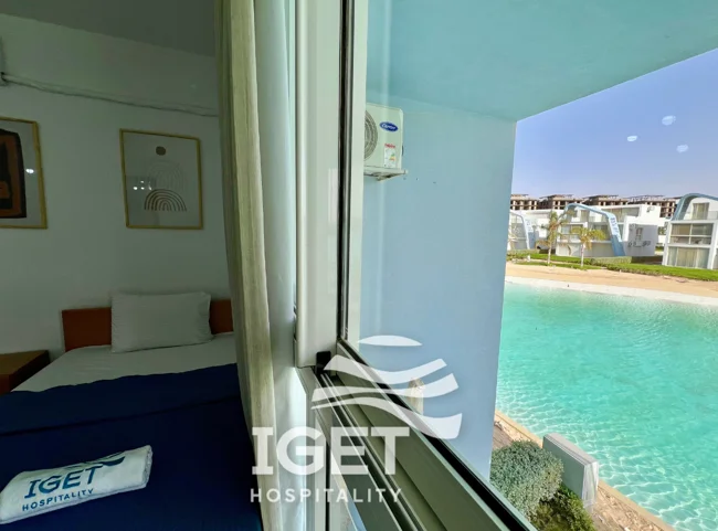 Image of Senior first-floor chalet with a direct lagoon view in Fouka Bay