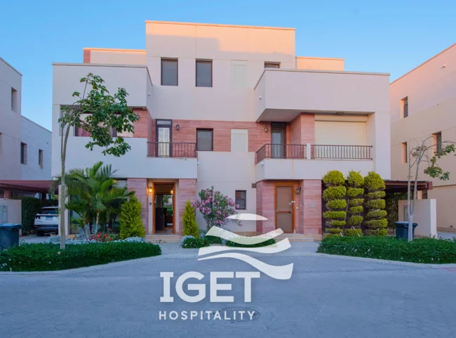 Image of Luxury Family Twin House in Blanca