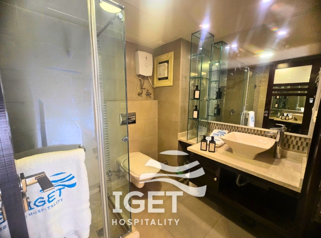 Image of 1BR Studio with Outdoor Dining | Mountain View