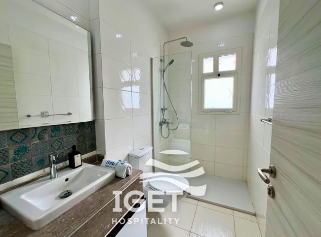 Image of Senior first-floor chalet with a direct lagoon view in Fouka Bay