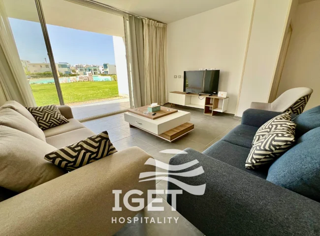 Image of ground-floor chalet direct lagoon view in Fouka Bay