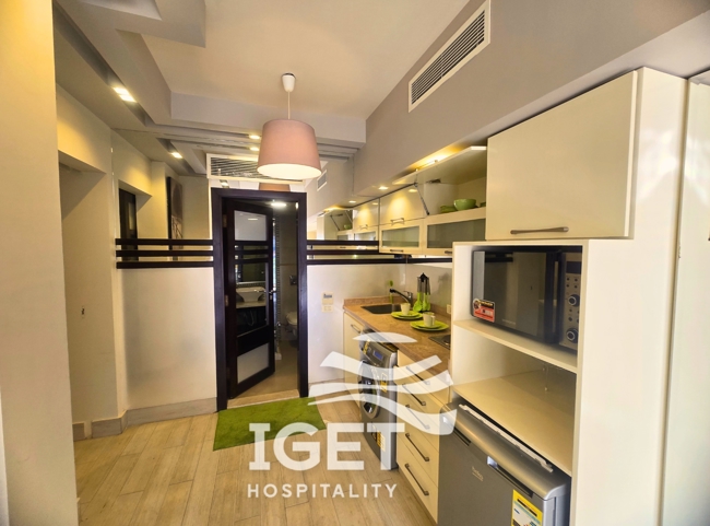 Image of 1BR Studio with Outdoor Dining | Mountain View